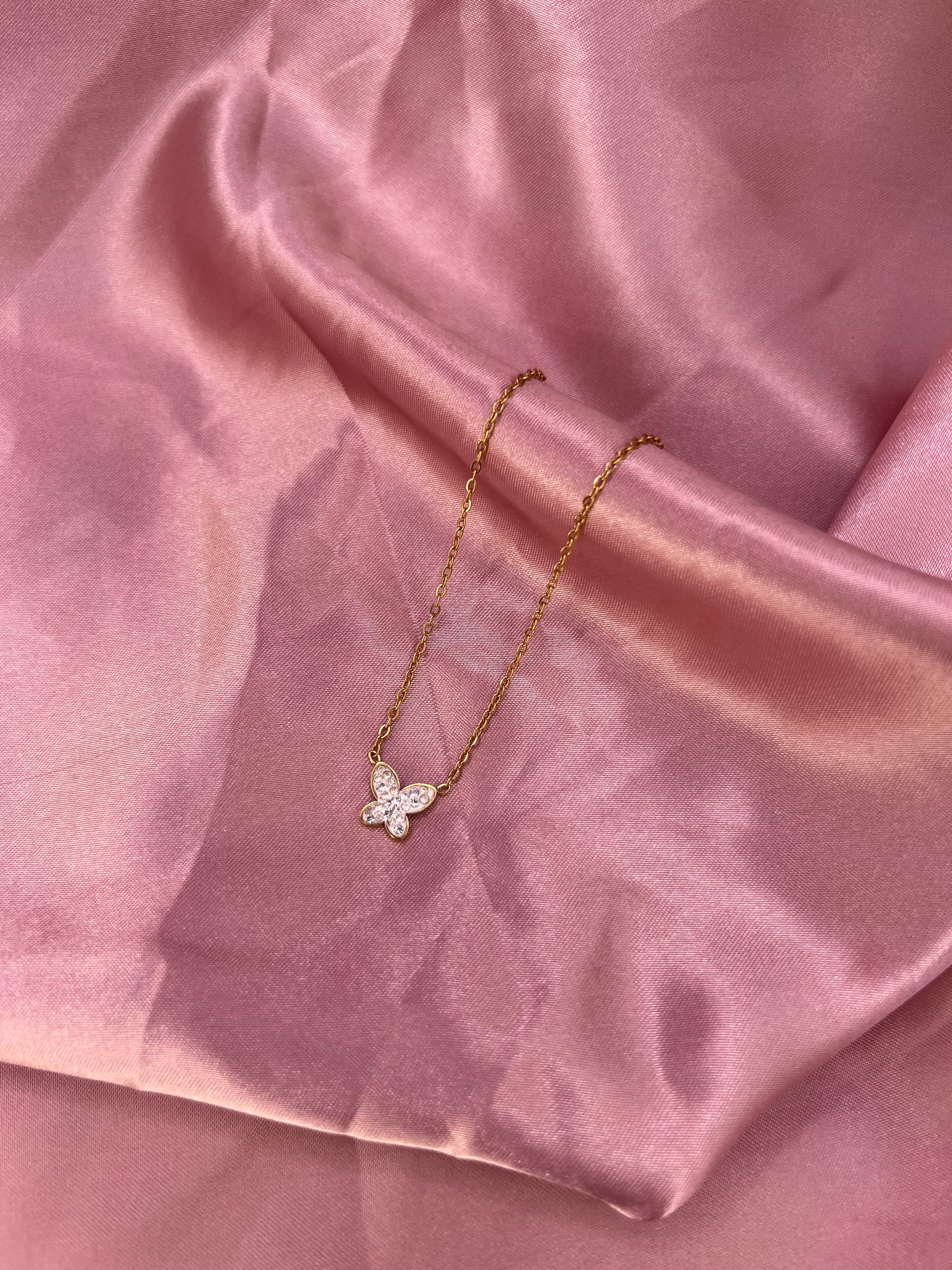 COLLIER JEANNE