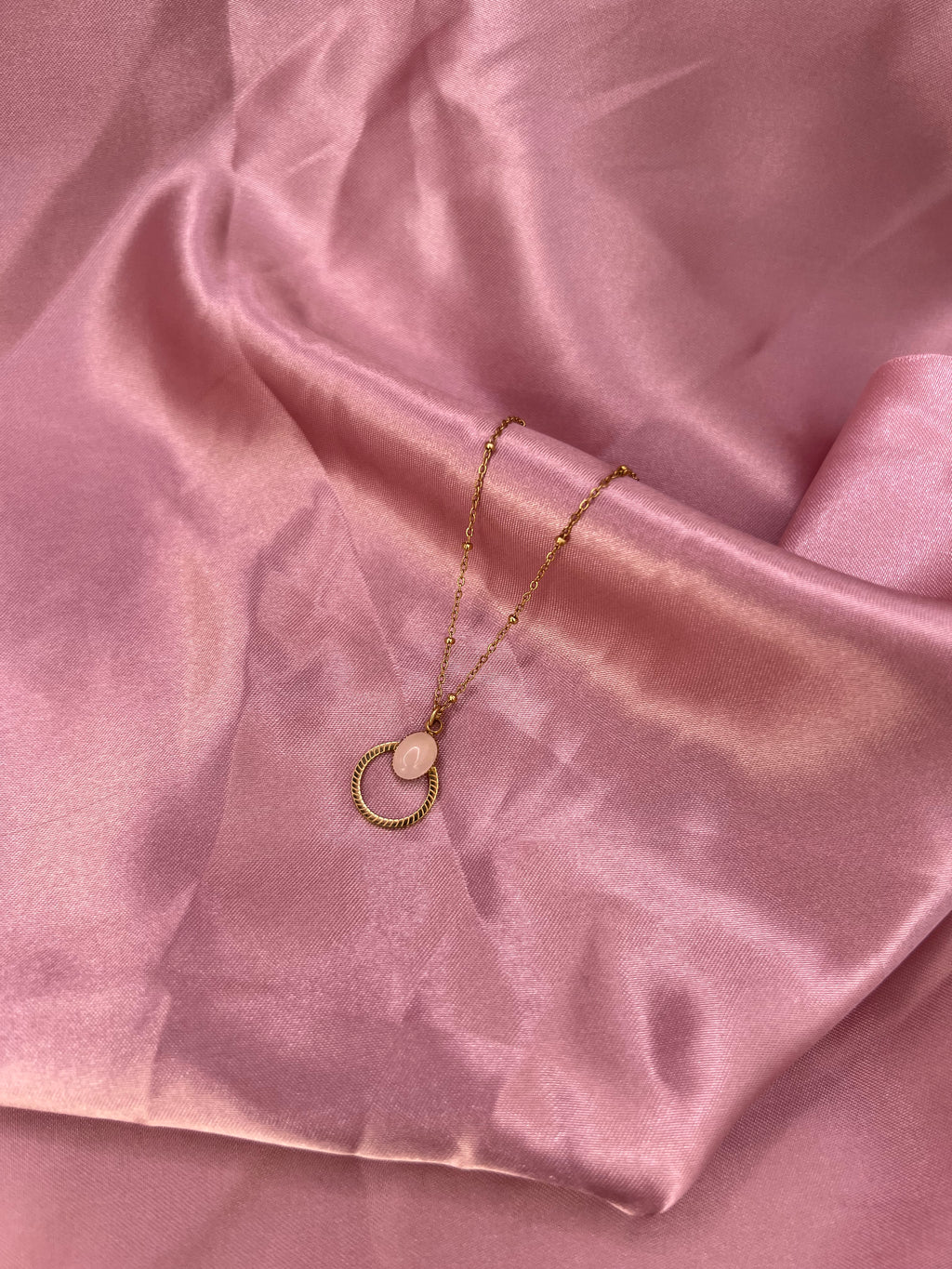 COLLIER LIA