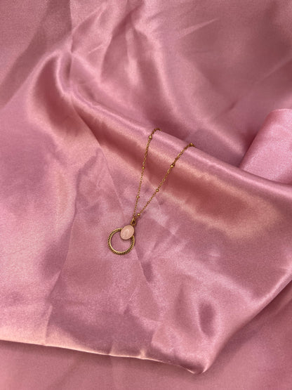 COLLIER LIA