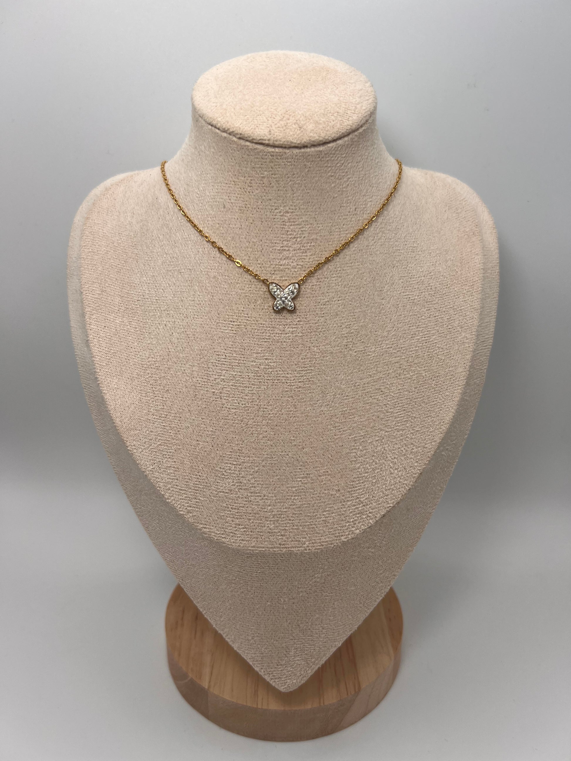 COLLIER JEANNE