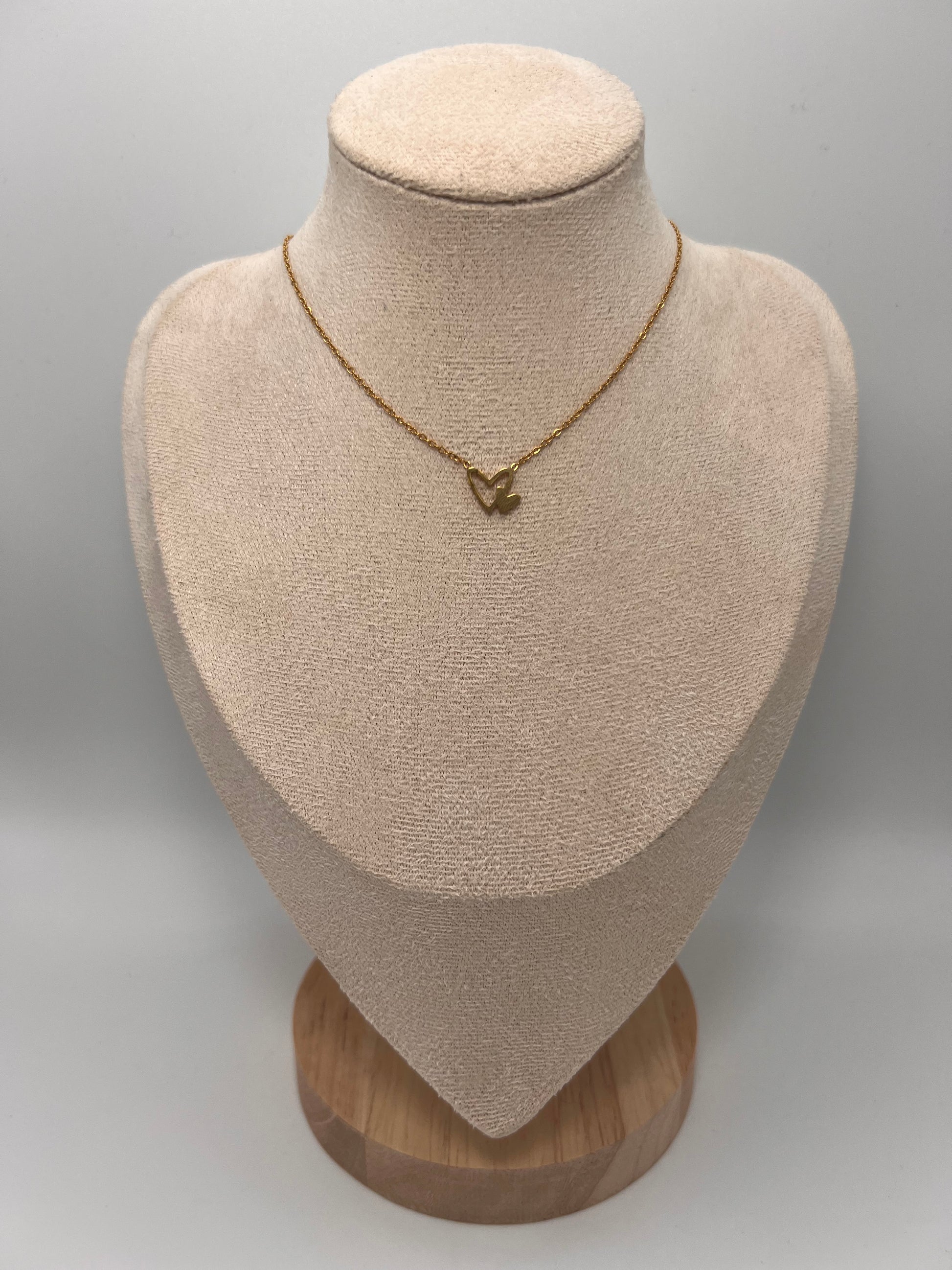 COLLIER MARGOT