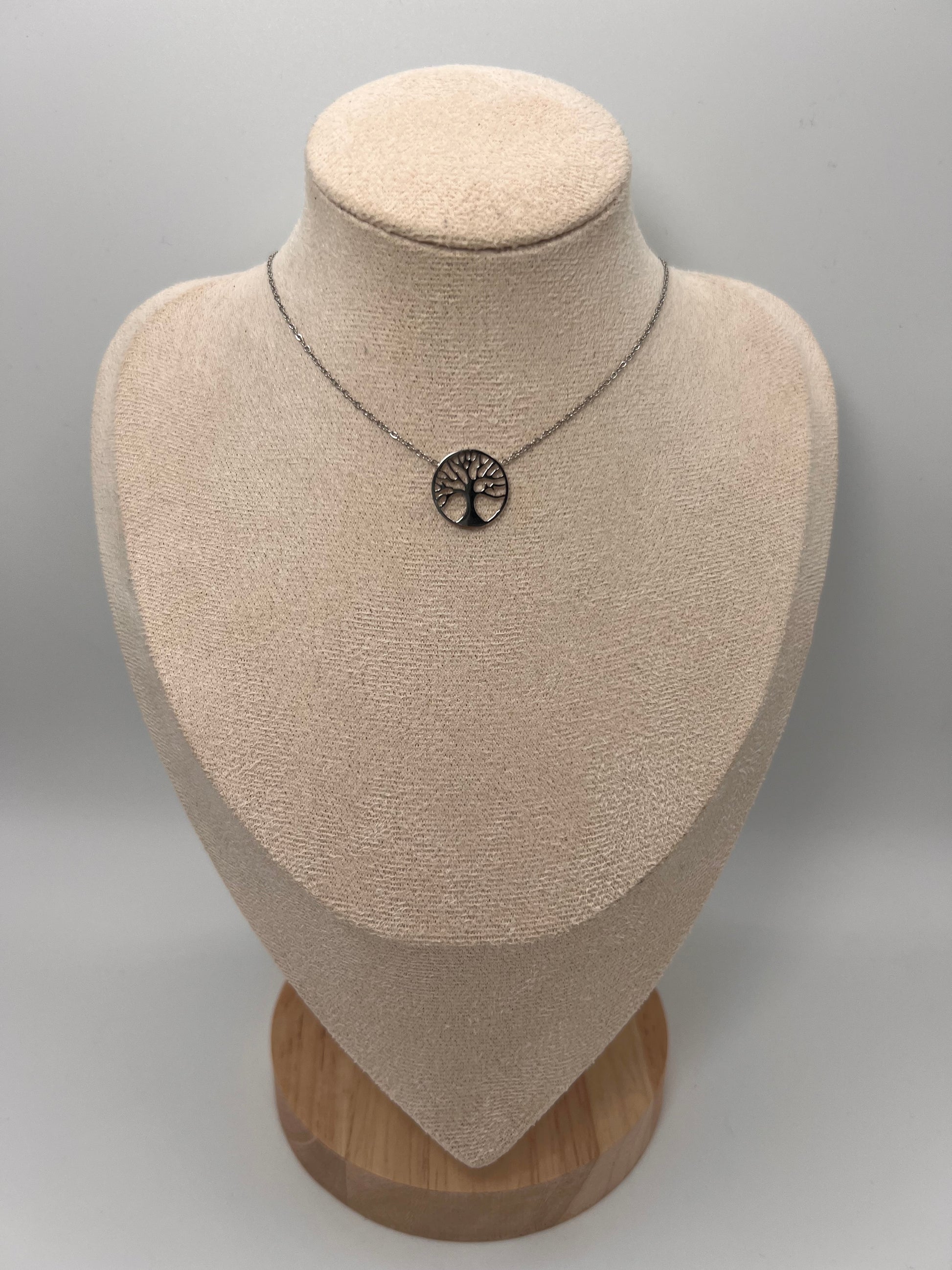 COLLIER CAROLINE